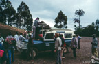 Unterwegs zum Kilimanjaro: durch tropischen Bergregenwald